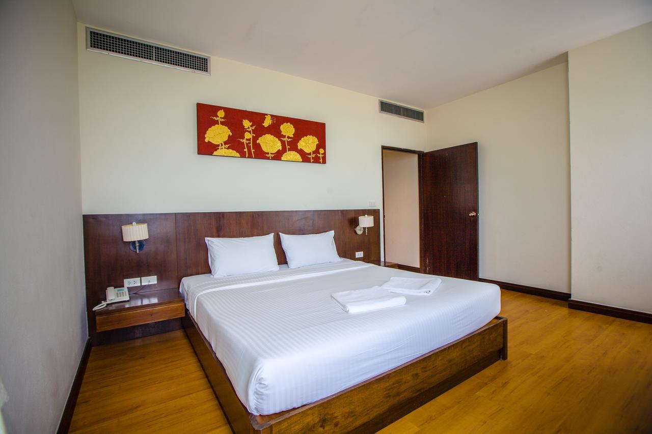 Grande Southern Hotel Thung Song Exterior foto